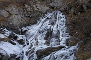  la cascade de Prelles bien gelée