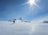  on arrive dans un vent glacial au col de Gialorgues