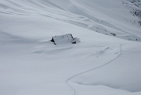  la trace sous le col