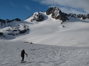  arrivée sur le glacier de l'Etendard ; la cime du grand Sauvage