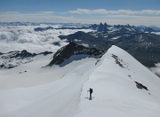  sur l'arête ; bientôt la descente