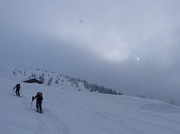  on approche du chalet dans la brume