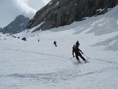  on rejoint la rive gauche du glacier de Bonnepierre