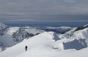  sur la crête sommitale ; le Vercors au fond