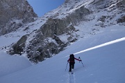  on cherche la neige plus froide à l'ombre