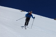  descente  bien soutenue sur 1000m sur une neige parfaite