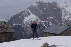  Lolo devant la Croix des Têtes