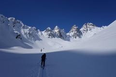  Combe de la Valette, au bout le Pic du Frêne