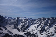  Le Pic Turbat au 1er plan, avec le chainon 