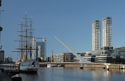  Puerto Madero ; la frégate Sarmiento