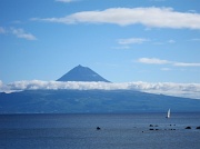  le Pico vue du port de Velas